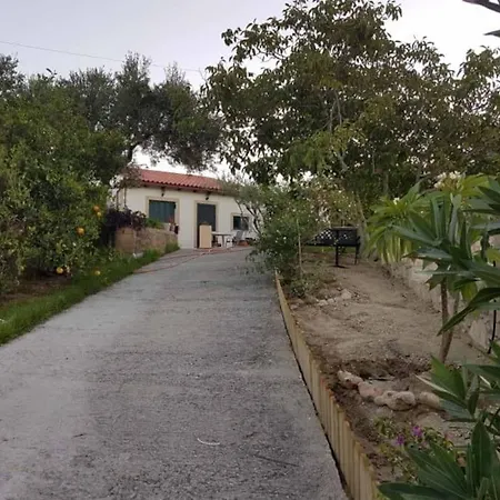 Casa de Férias Vivian's House For Relaxing Holidays In Nature Kíssamos